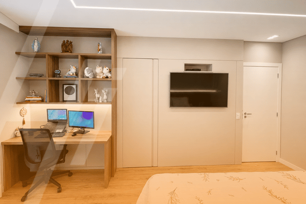 Porta mimetizada na marcenaria: guia para arquitetos